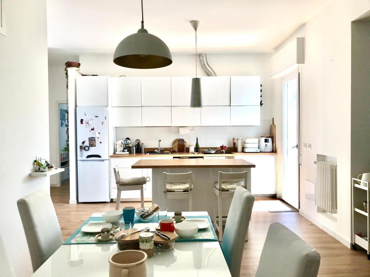 Stanza E Bagno Privato, Idromassaggio Con Extra Fee, In Appartamento Феррара Экстерьер фото