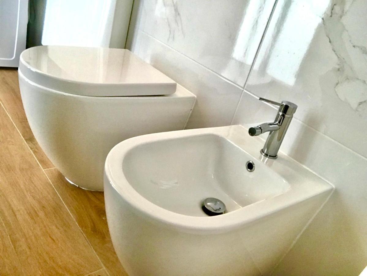 Stanza E Bagno Privato, Idromassaggio Con Extra Fee, In Appartamento Феррара Экстерьер фото