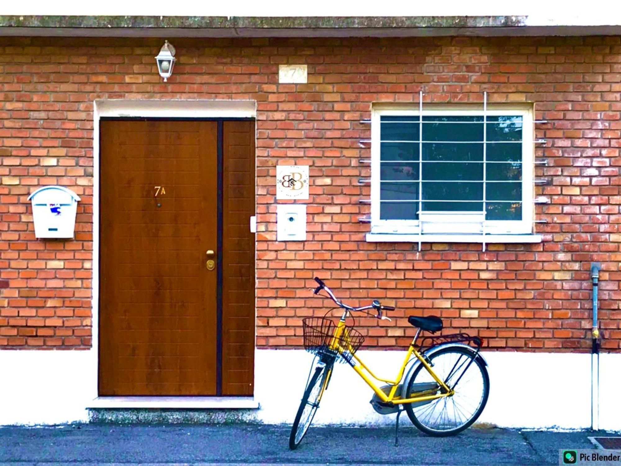 Stanza E Bagno Privato, Idromassaggio Con Extra Fee, In Appartamento Феррара Экстерьер фото